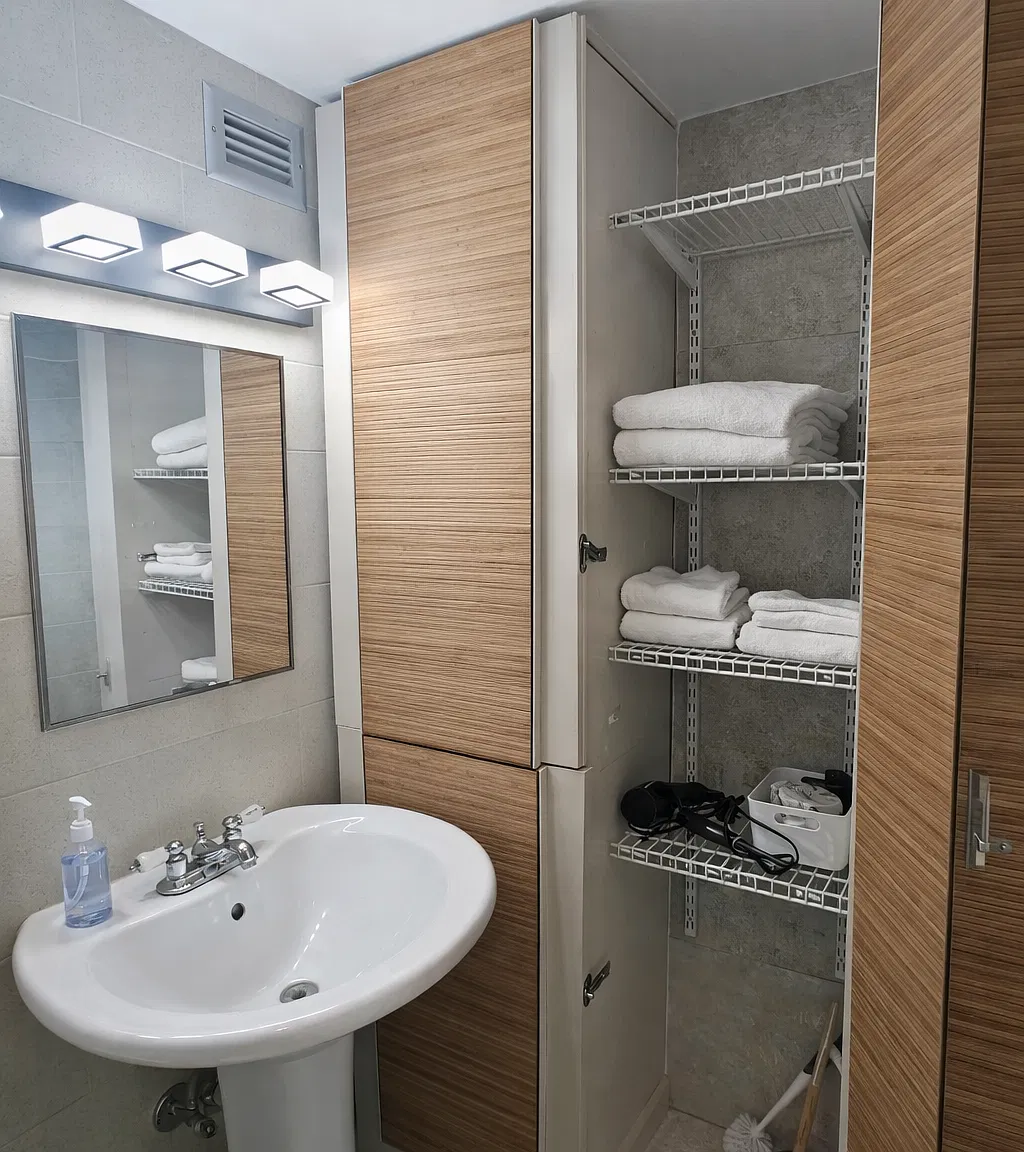Studio, 580 sqft, $2,200 — Photo 4