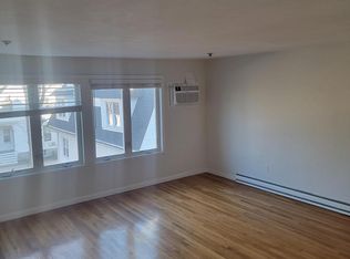 125 Main St #4, Andover, MA 01810