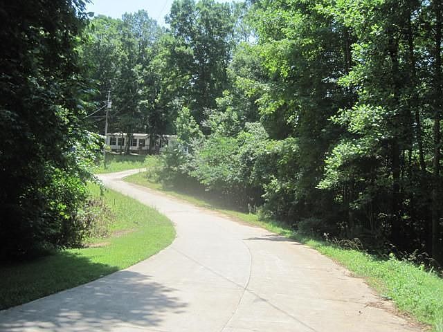 2nd image of 126 Island Sycamore Dr
