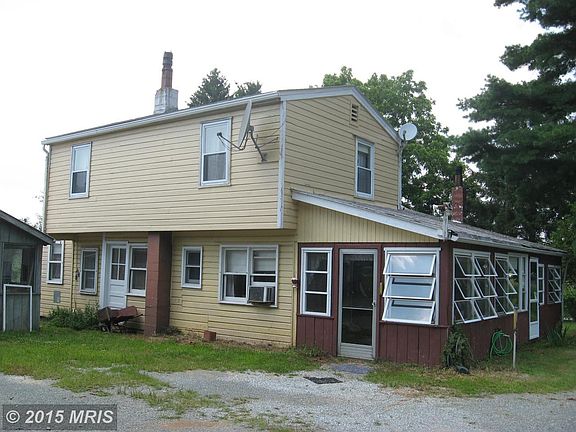 Exterior (Rear)