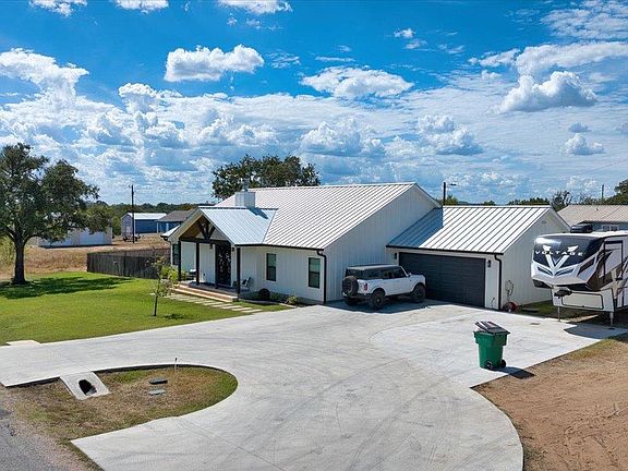2nd image of 3411 Concho Trl