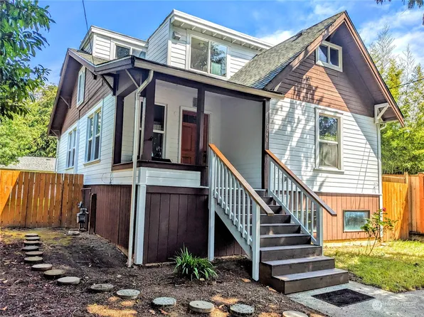 10048 62nd Avenue S, Seattle, WA 98178