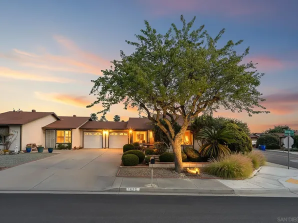 1572 Peacock Blvd, Oceanside, CA 92056