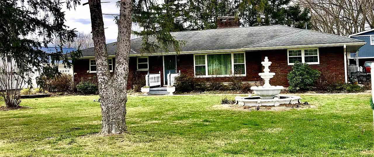 99 Township Road 1233 photo 1