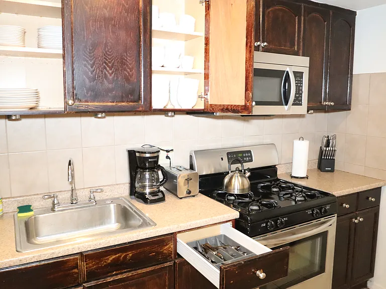 455 Pavonia Ave #2A — Photo 30