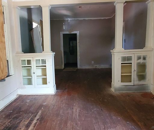 4th image of 219 COLEMAN ST