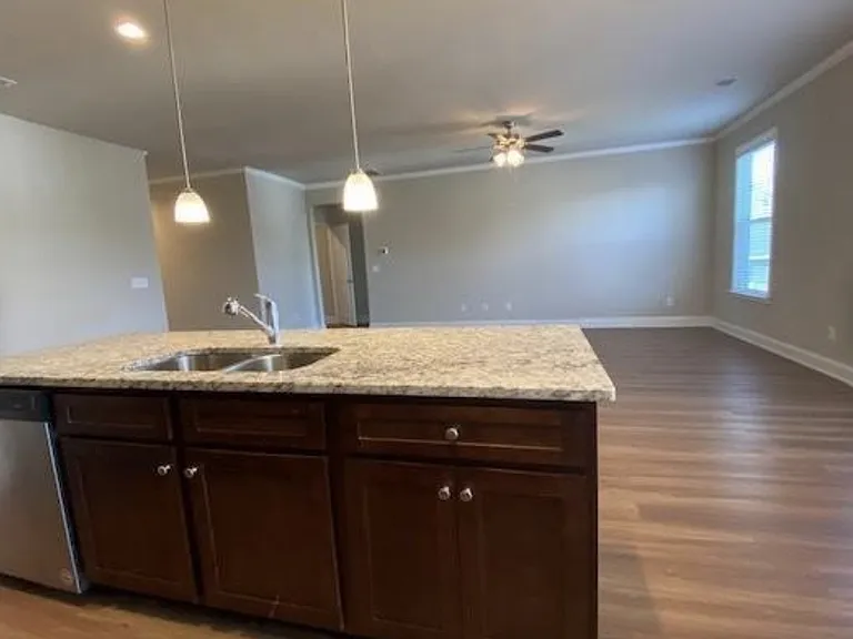 100 Mandy Ln — Photo 4