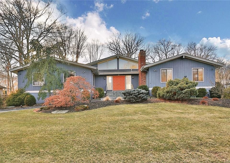 1st image of 40 Pecan Valley Dr