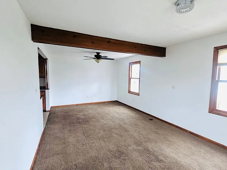 A charming 3-bedroom, 1-bathroom in Maple Heights — Photo 10