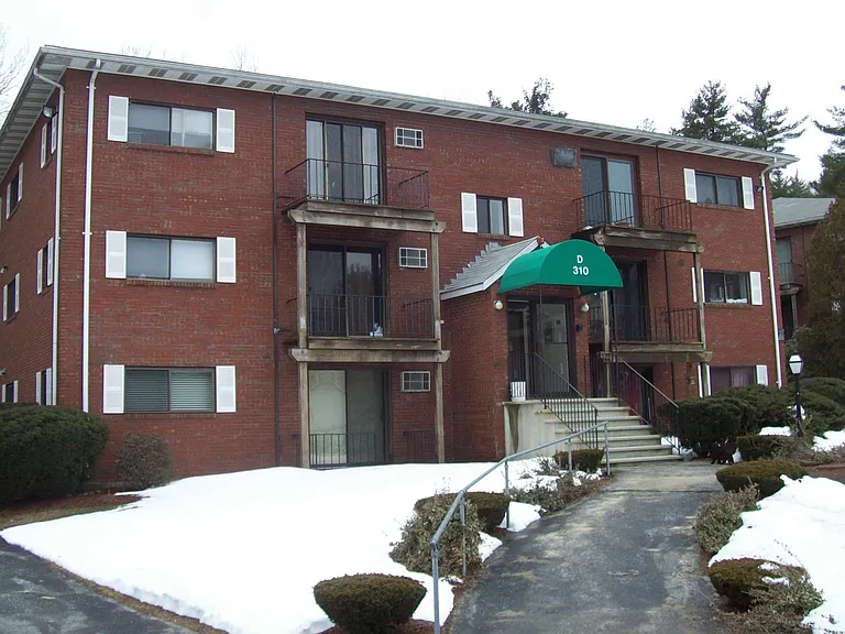 310 Codman Hill Rd #32D — Photo 1