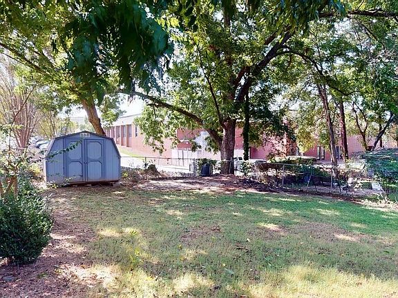 4th image of 2958 1st St