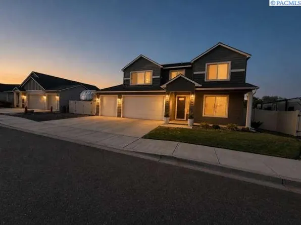 1554 W 32nd Ave, Kennewick, WA 99337