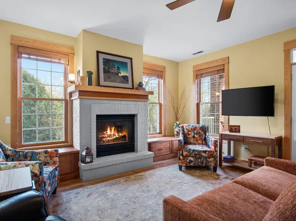 208 Shato Ln #208, Madison, WI 53716