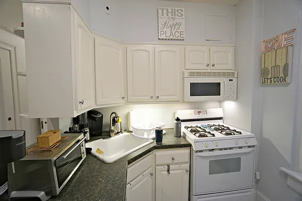 Sold by Anna Pinto Realty | media 7