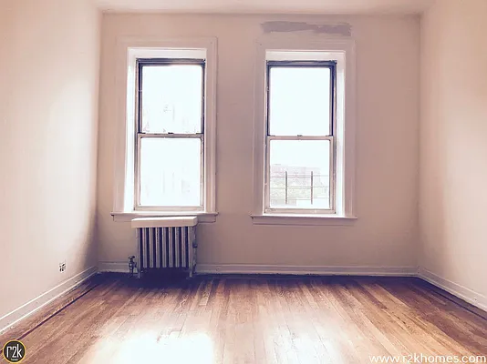 Rented by Realty 2000 Corp | media 9