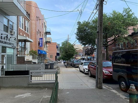 4th image of 751 55th St
