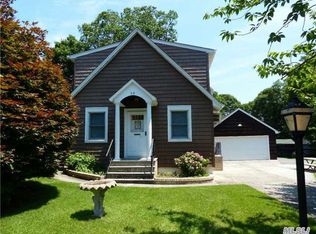 29 Ivy Rd, Rocky Point, NY 11778