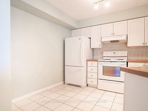 4th image of 3499 Upper Middle Rd #214