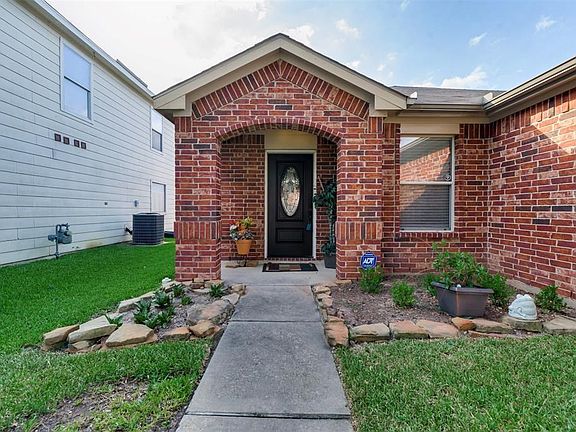 2nd image of 631 Ashlen Dr