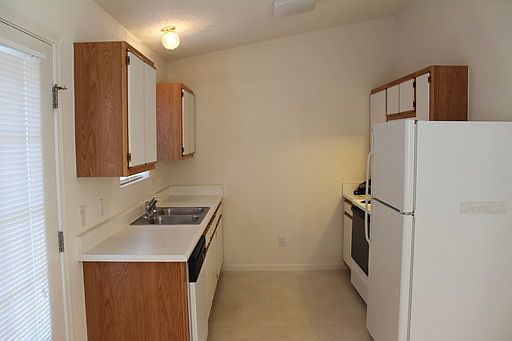 2nd image of 1704 Hertford St