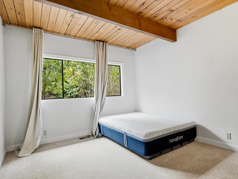 6730 W Mercer Way — Photo 29