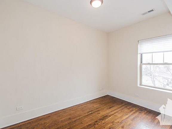 3rd image of 3453 N Wolcott Ave #1A