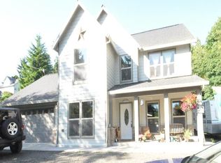 422 5th St, Clatskanie, OR 97016