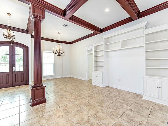 5th image of 289 Tyler Christian Dr