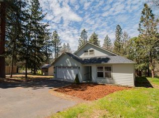 151 Andesite Dr, Jacksonville, OR 97530