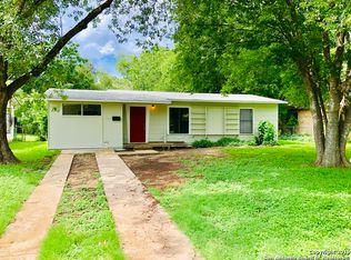 345 Charcliff Dr, San Antonio, TX 78220
