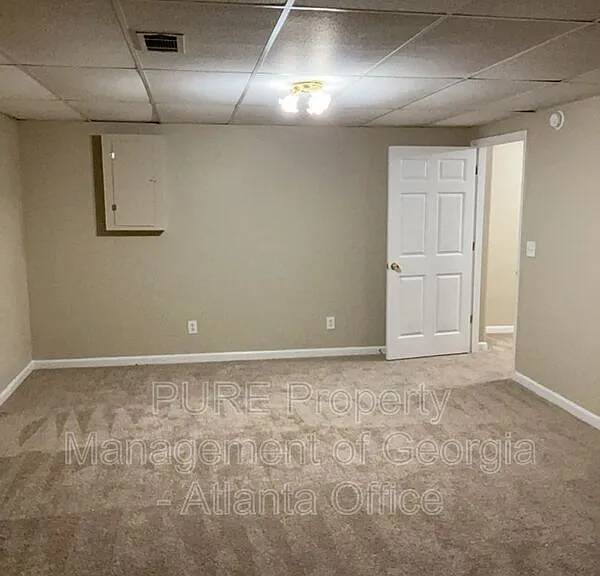 3213 Southridge — Photo 29