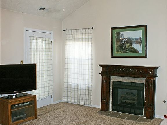 5th image of 331 Lost River Ln