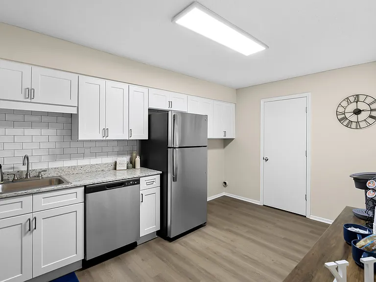 Legacy on Lynnfield - NEWLY UPGRADED — Photo 11