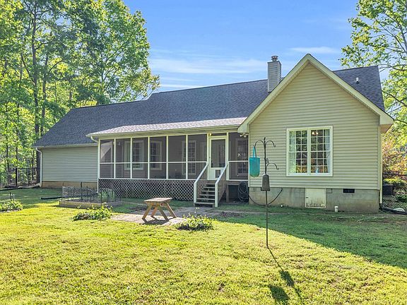 4th image of 214 Heathwood Dr