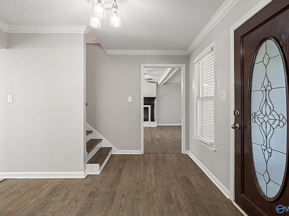 4th image of 104 Mountain View Ln