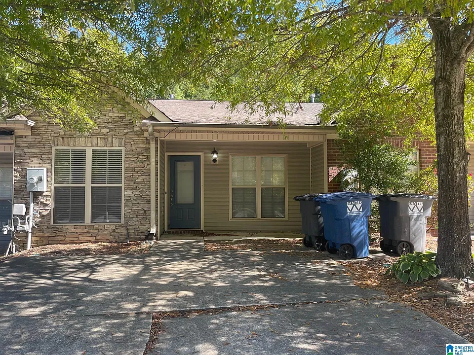 5596 Colony Ln