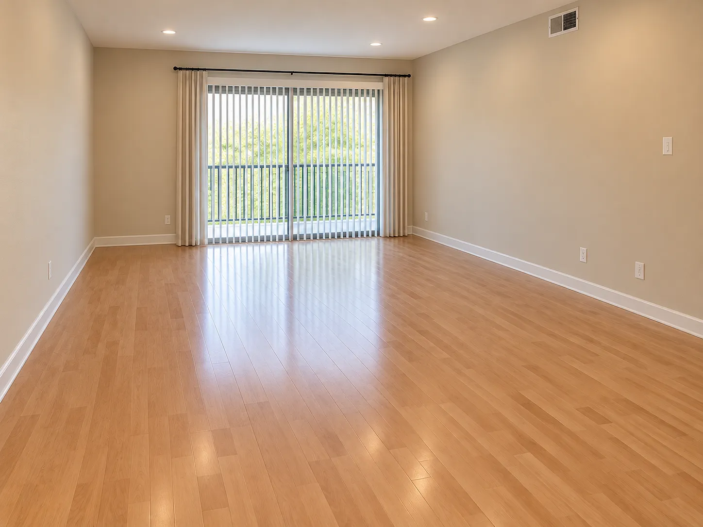 18620 Hatteras St — Photo 2