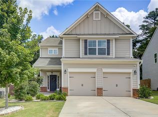 1031 Shadow Glen Dr, Fairburn, GA 30213