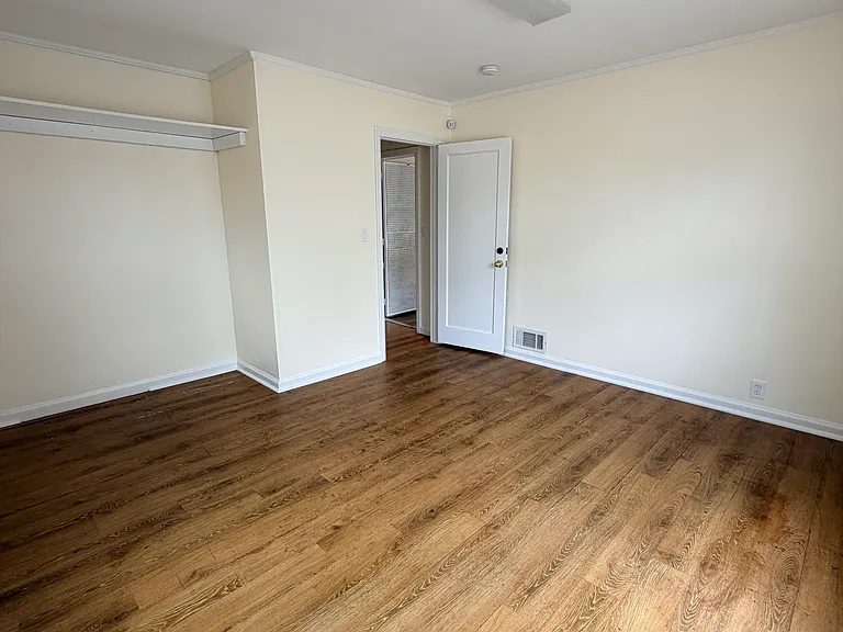 330 NE 102nd Ave — Photo 18