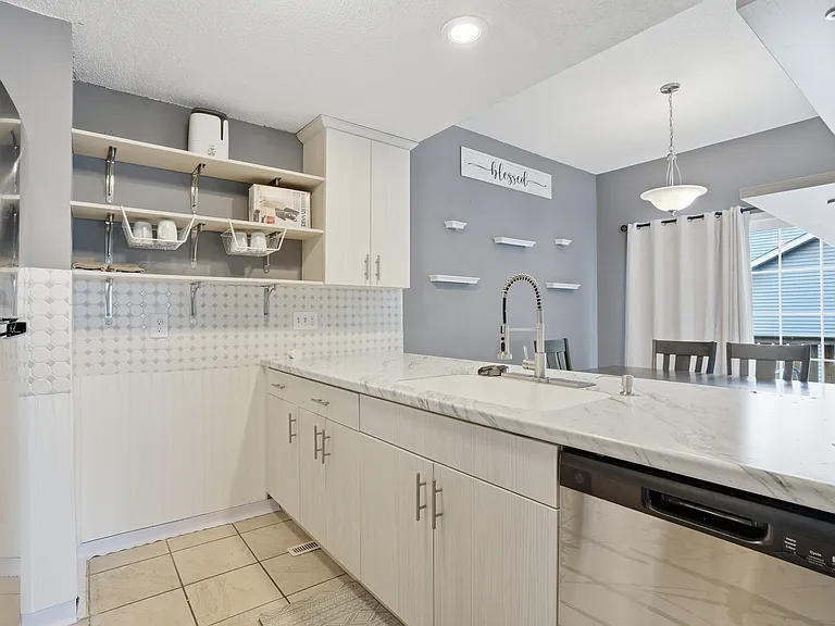 2415 Catskill Ct — Photo 14