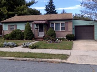 869 E Queen St, Annville, PA 17003