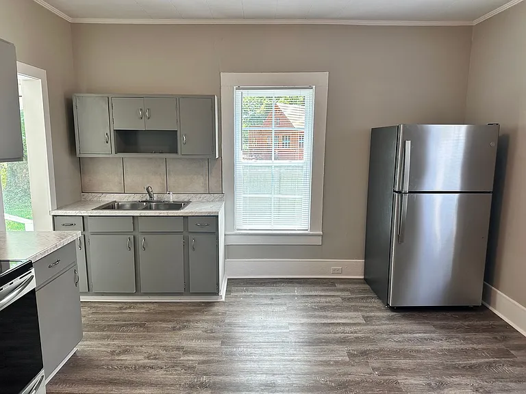 335 Patterson Ave — Photo 5