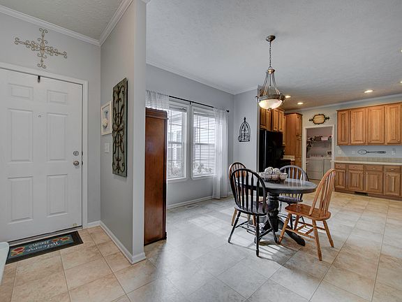 3rd image of 436 Alexis Ln