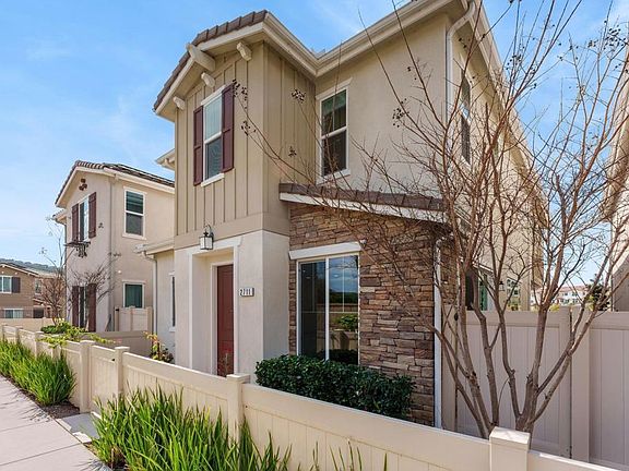 2nd image of 2711 Jujube St