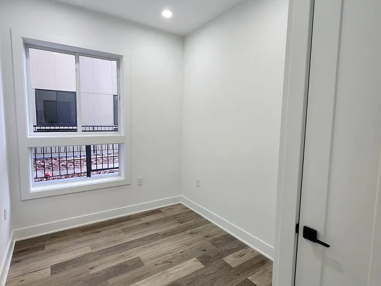 4905 Georgia Ave NW #105 — Photo 12
