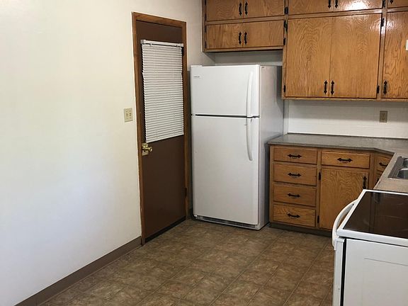 5th image of 2906 N River Blvd