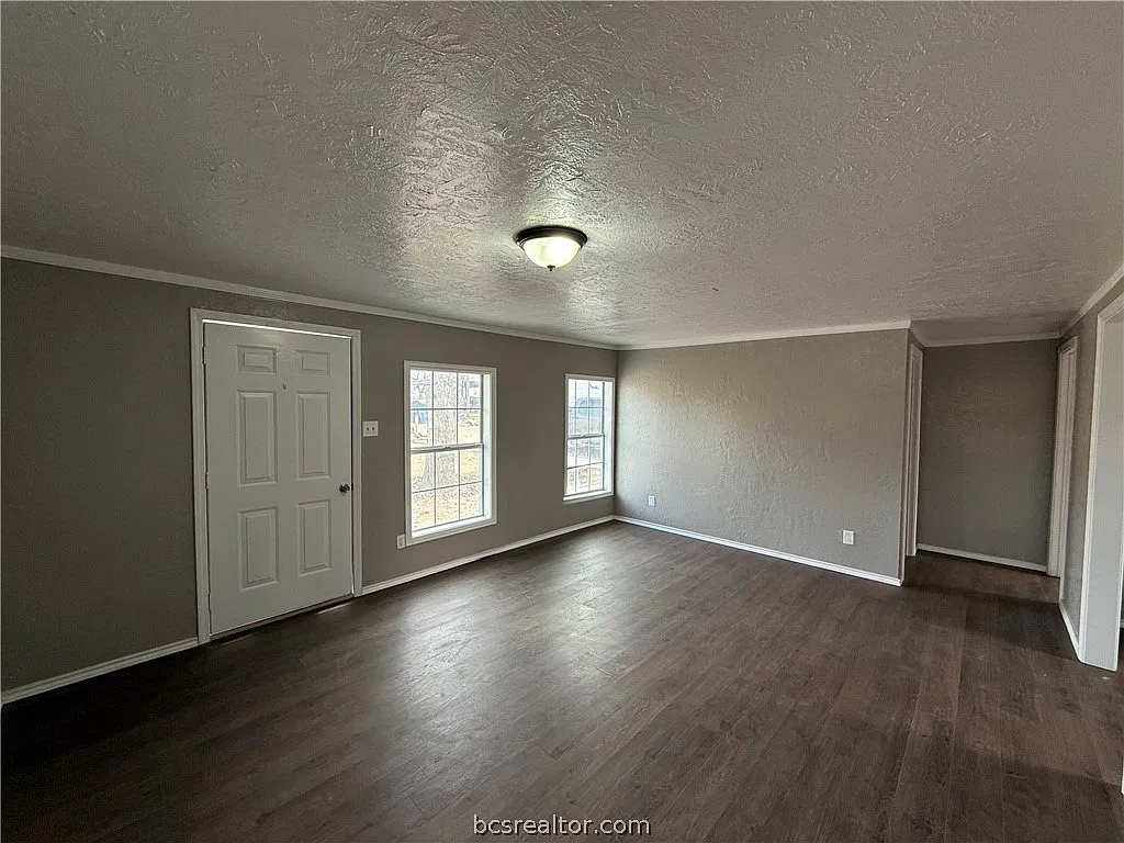 405 W Wm J Bryan Pkwy — Photo 4