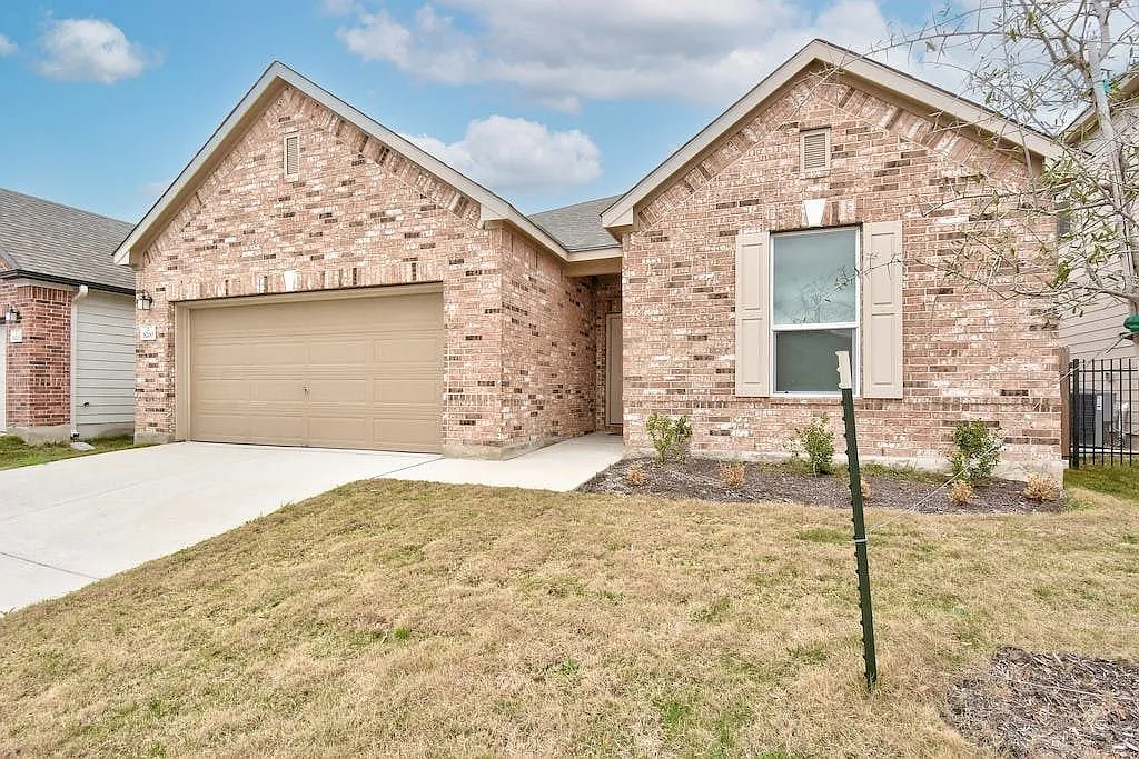 Building Photo - 8200 Knoxville Trl