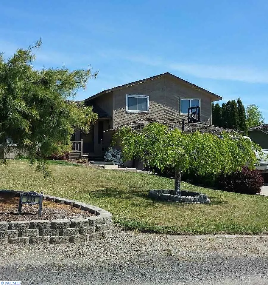 213 S 80th Ave photo 1