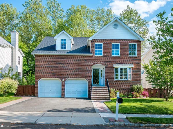 4 Marchesi Dr, Lawrence Township, NJ 08648